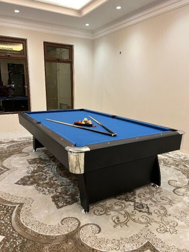 طاولة بلياردو بطول 8 أقدام