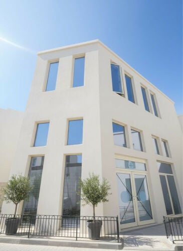 للايجار محل تجاري من دورين 