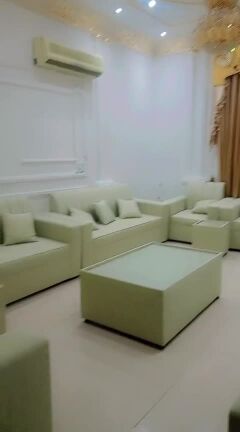 الف وخمس مئه ريال قطري