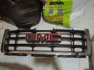 GMCSierra front bumper upper grile