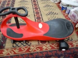 Swing car