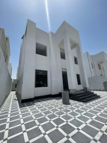 الوكير للبيع فيلا جديدة 450 م