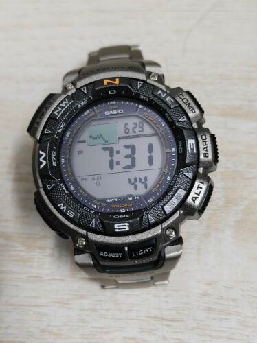 PROTREK PRG-240T Solar