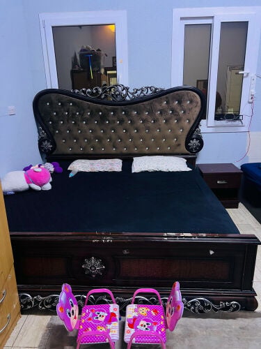 Moving out sale