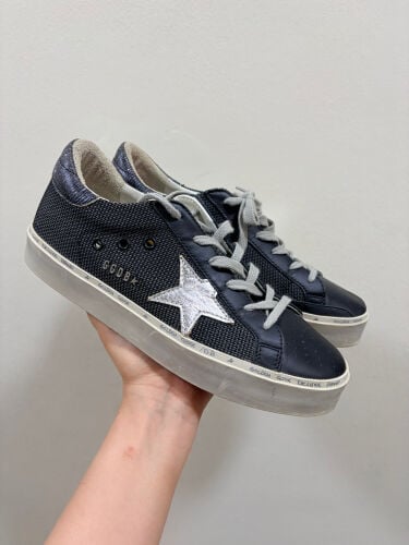 Golden goose
