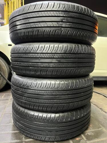 215-60-17,,,,,Dunlop brand