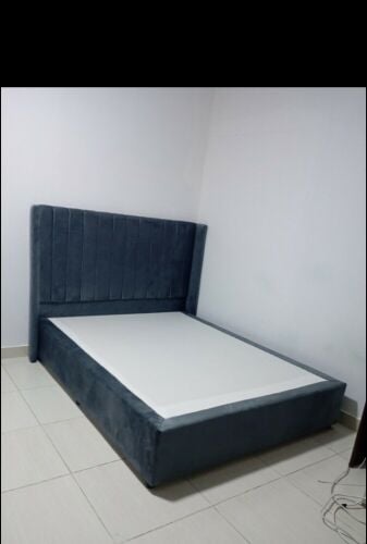 Double bed, single bed available