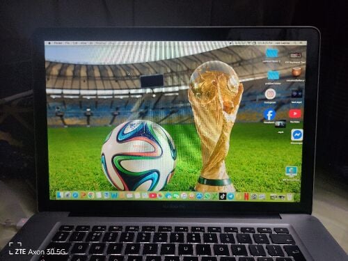 MacBook Pro i7
