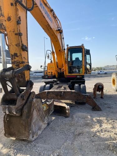 Hyndai Excavator 210W (2010)