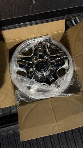 Lexus Chrome 16”