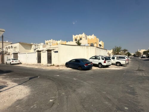 بيت شعبى للبيع بمعيذر 