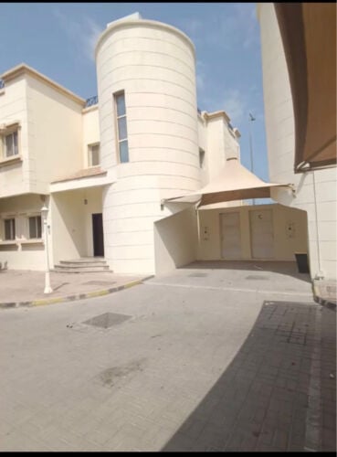 للايجار فيلا داخل مجمع بالخريطيات