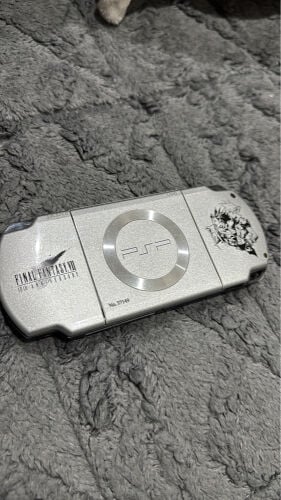psp final fantasy crisis core 