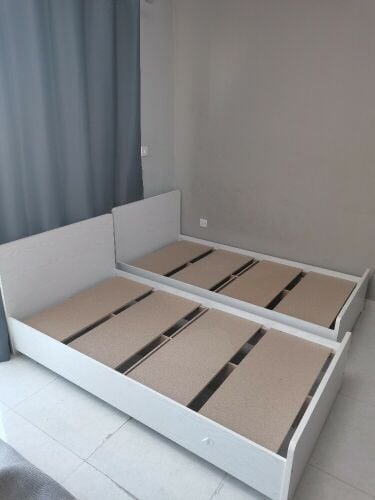 2 singles beds and 2 mattress