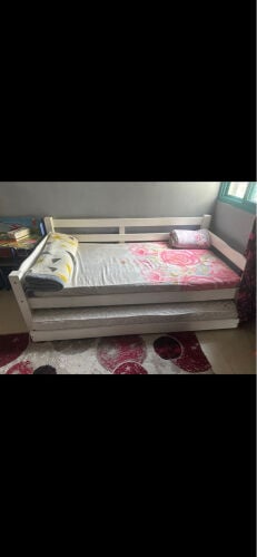 ركنة سرير معا مرتبه واحده فقط 
