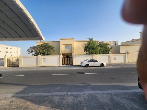للإيجار فيلا كبيرة ب منطقة الوكير