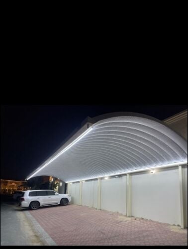 مظلات السيارات
