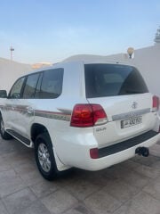 land cruiser gxr v8