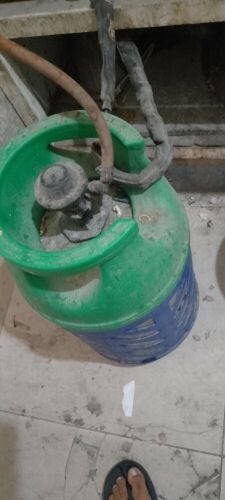 gas cylinder