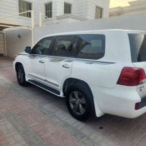Toyota Land Cruiser GXR V8  2014