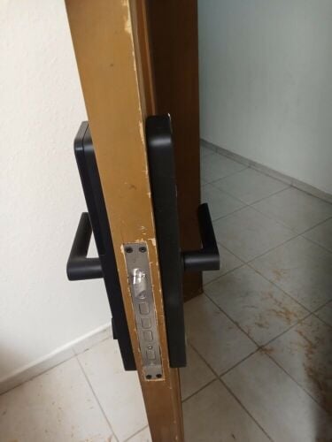 Changing and installing door locks
