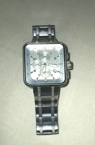 3 Used original FOSSIL watch
