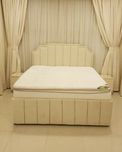 Bed or matrass available