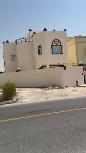 للبيع فيلا مستخدمة في ام صلال علي
