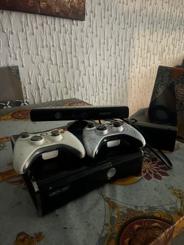 xbox 360 with 20 games 