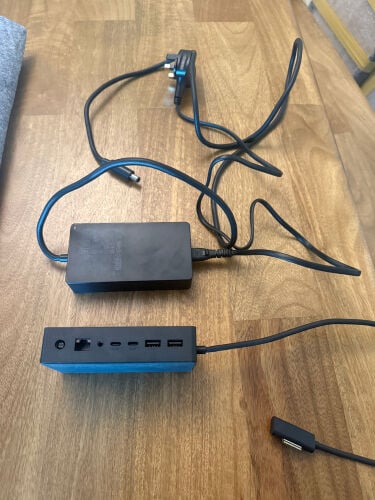 Microsoft Surface Dock 2