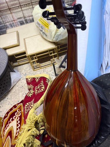 عود موسيقى بحريني