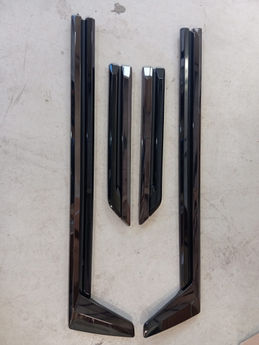 LX600 Door Moulding