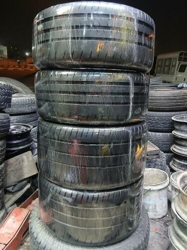 305/30/ZR20 OR 245/35/ZR20