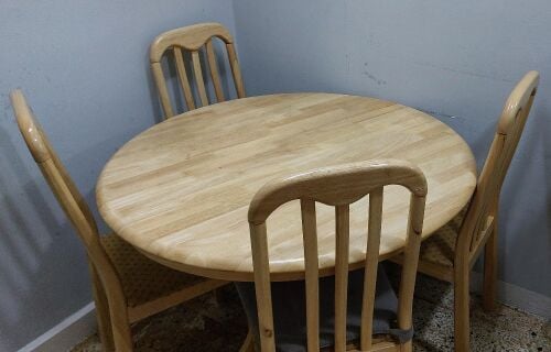 Wodden Round Table with 4 Chair