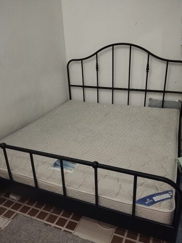 Double bed in very good condition