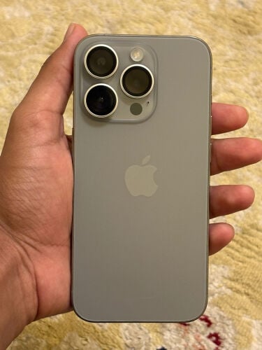 iPhone 15 pro 256 gb