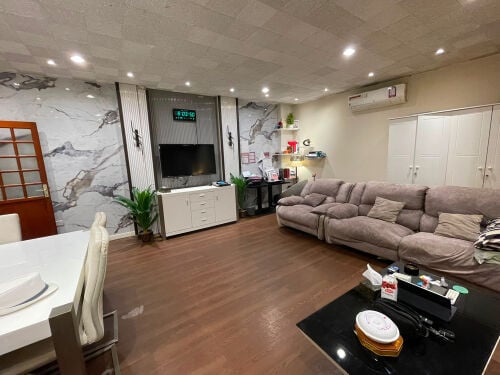 Mobile sofas and table