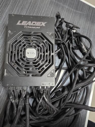 Leadex 1600w 80+ titanium