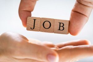 FEMALE CASHIER/ACCOUNTS ASSISTANT