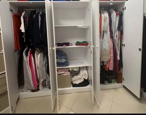 wardrobe 6 doors perfect condition 
