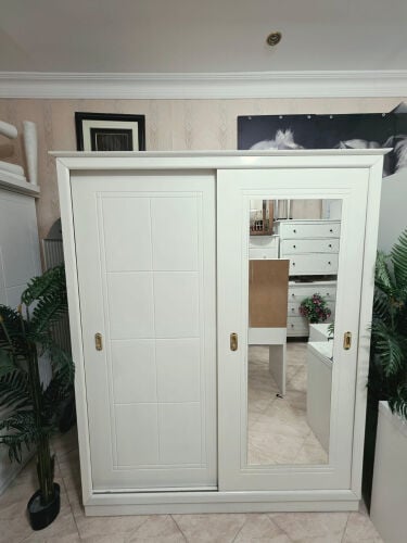 2 door cabinet 