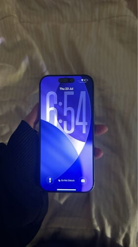 آيفون ١٧ العادي