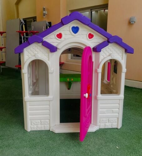 kids playing house