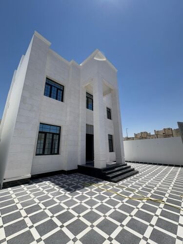 الوكير.للبيع فيلا تكيف مركزي وحوش