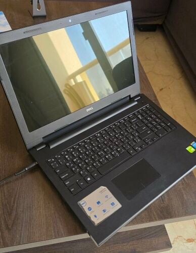 Dell Inspiron 15"
