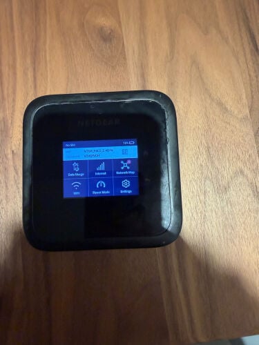 NetGear M6 portable pocket WIFI