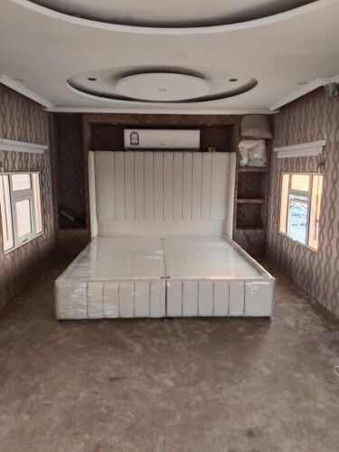 Bed or matrass available