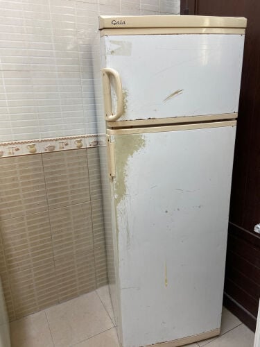 refrigerator 