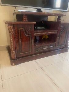 TV table with drawars