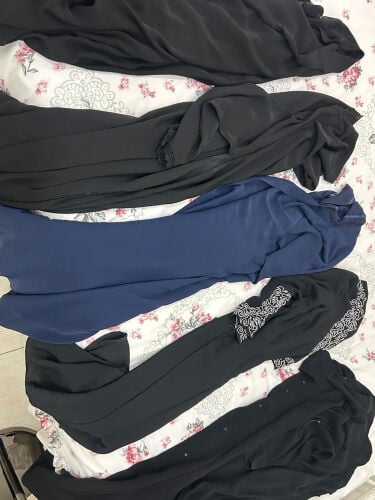 عبايات نظيفة جدآ